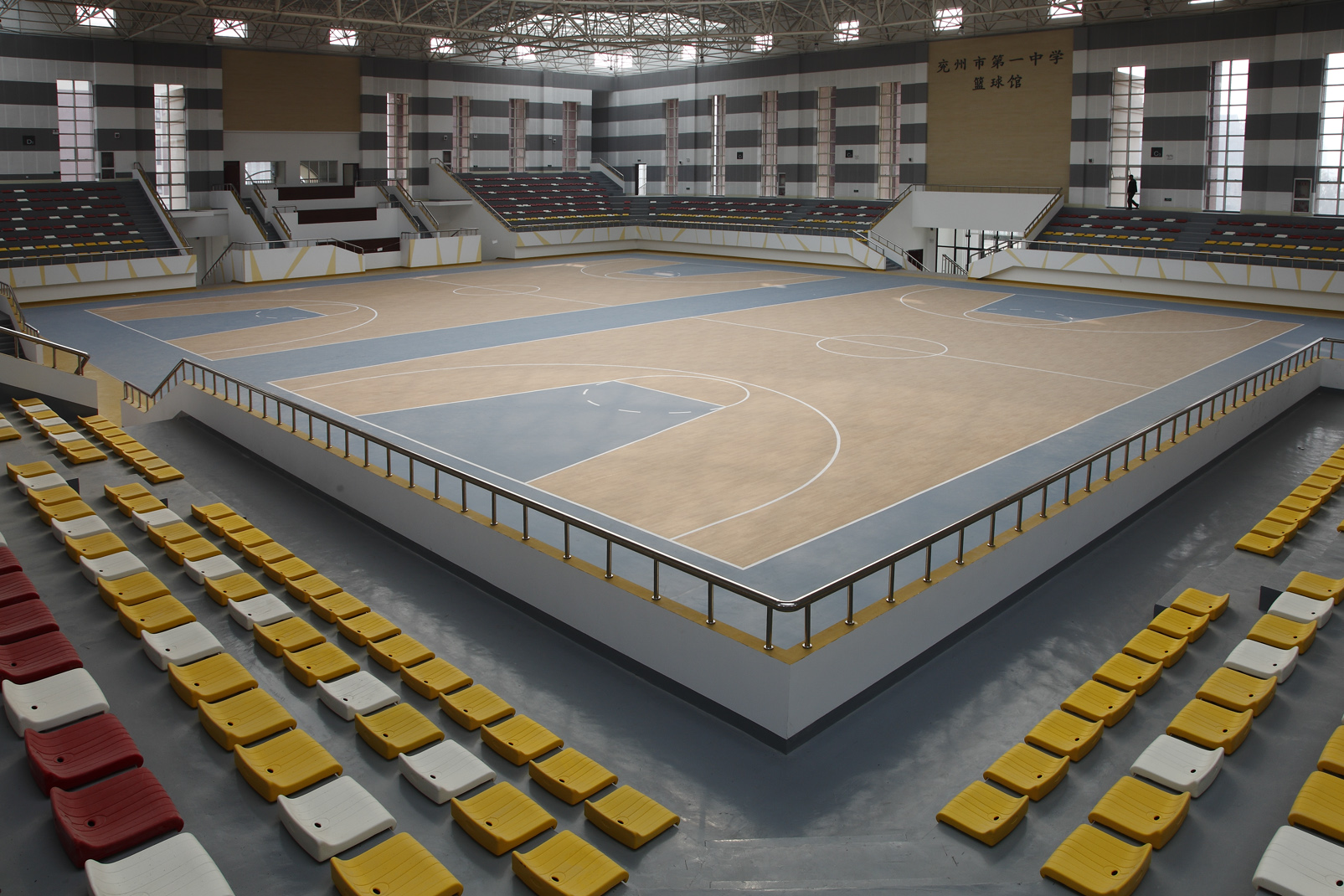 籃球場PVC運(yùn)動地板 籃球場PVC運(yùn)動地板