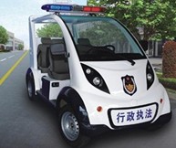 驚喜！警用巡邏車上的金剛砂PVC地板