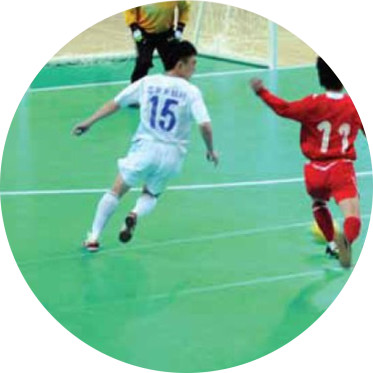 看不了世界杯？室內(nèi)足球地膠場地同樣讓你過足癮
